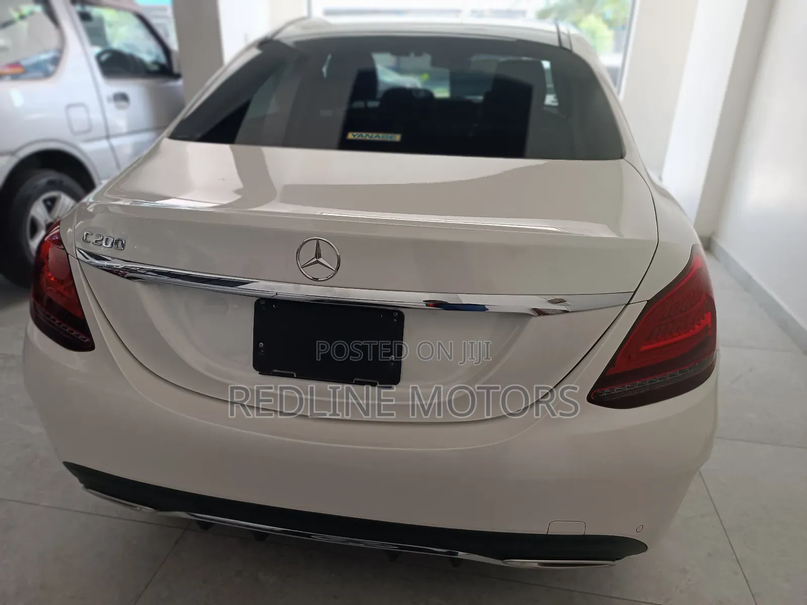 Mercedes-Benz C200 2019 Pearl