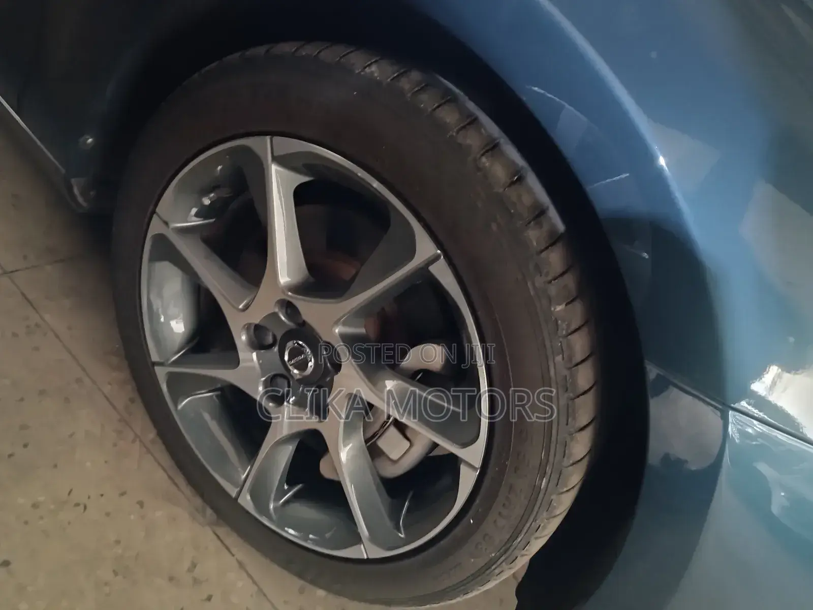 Volvo V40 2018 Gray