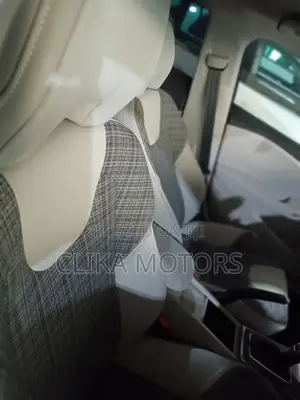 Volvo V40 2018 Gray