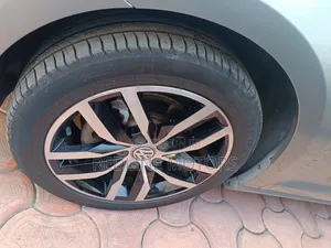 Volkswagen Golf Variant 2018 Silver