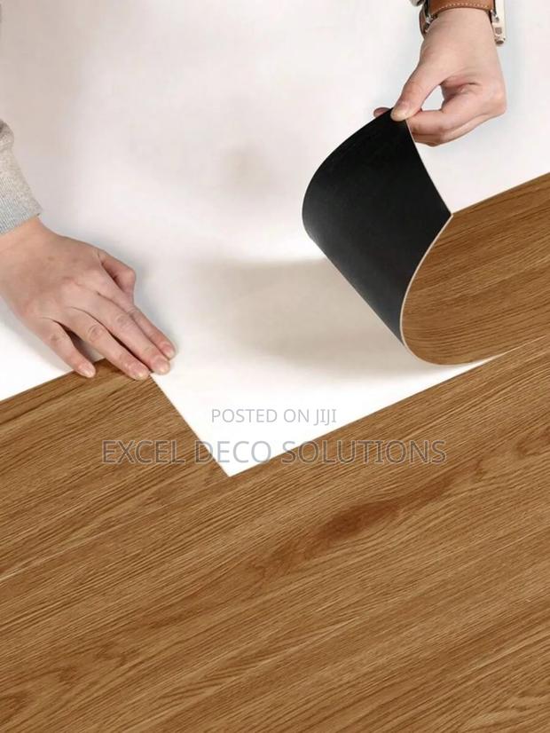 Rainresist Peel Stick Flooring – Soft Maple
