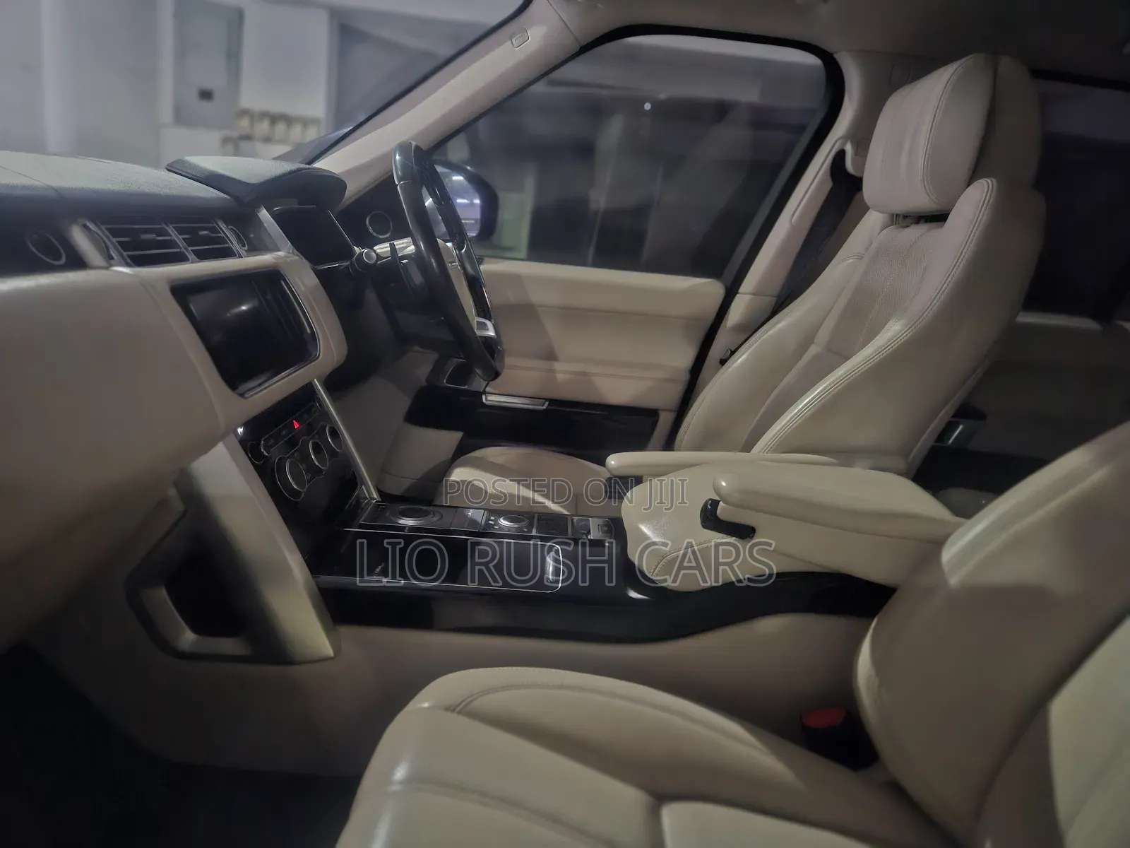 Land Rover Range Rover Vogue 2016 Black