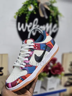 Nike Sb Dunk Para 
Sizes 36- 45 at 