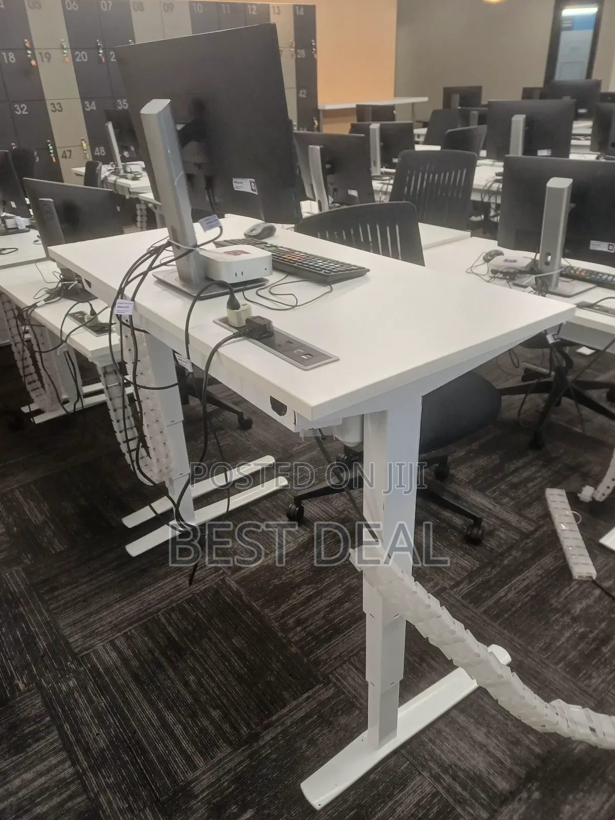 Sit Stand Ergonomic Desk With Cable Managment