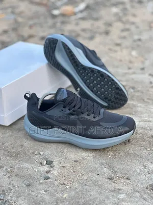Black-white High Quality Nike (Air Zoom) Runners*