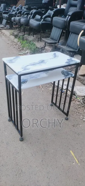 Single Station Manicure Table