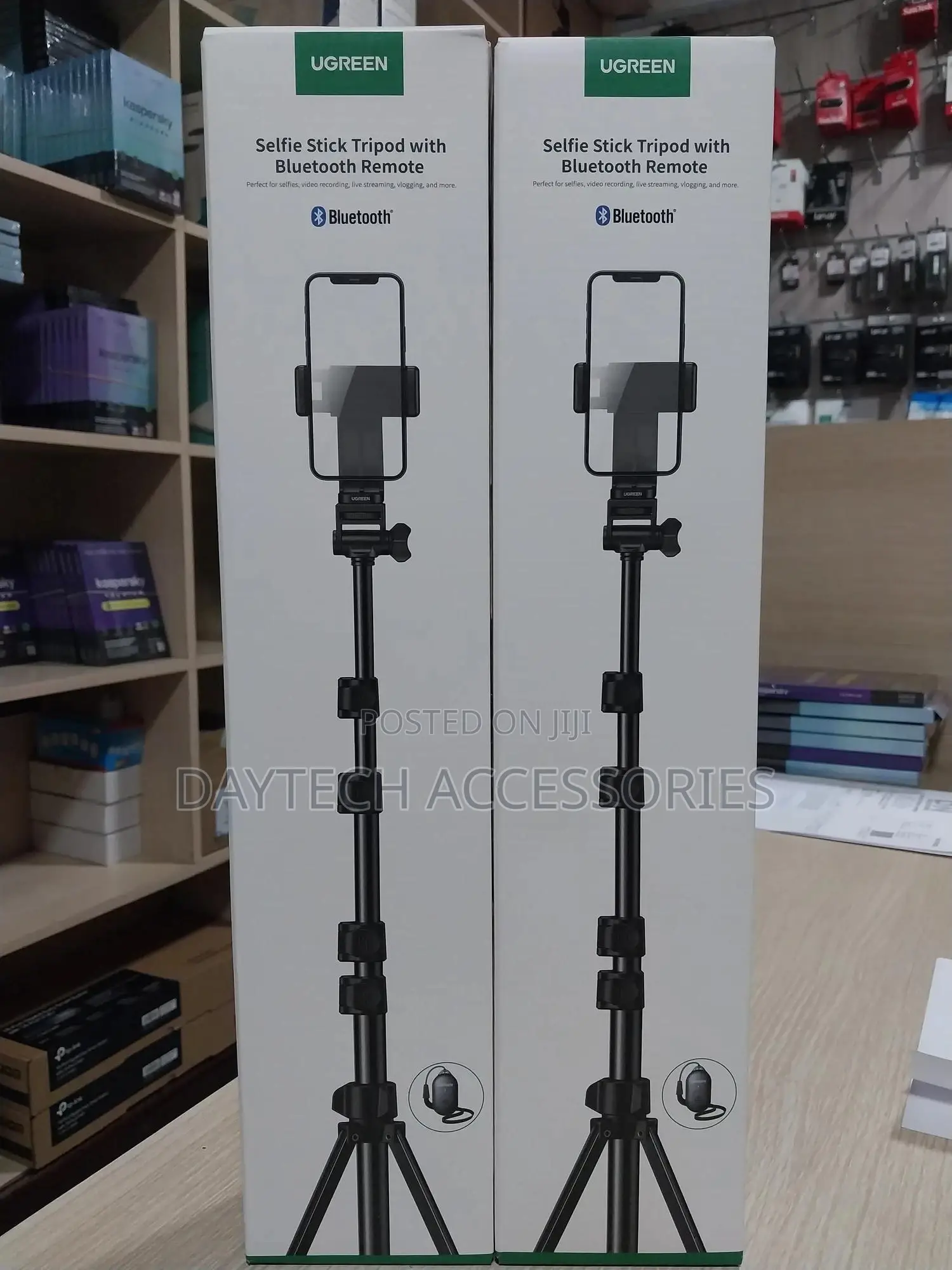 Ugreen Selfiestick Tripod With Bluetooth Remote Control 1.8m