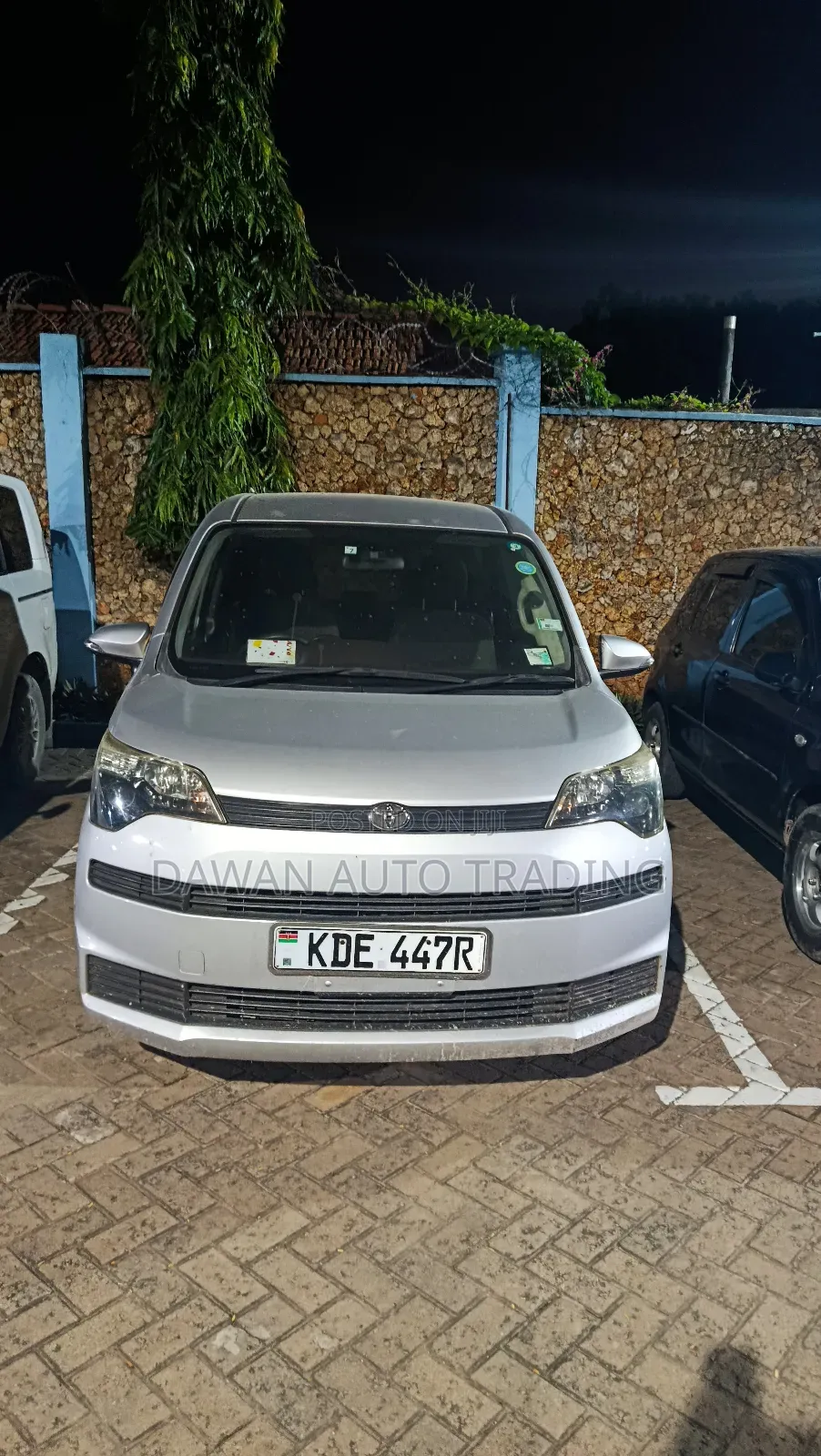 Toyota Spade 2015 Silver