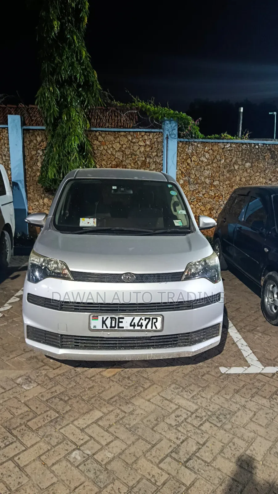Toyota Spade 2015 Silver