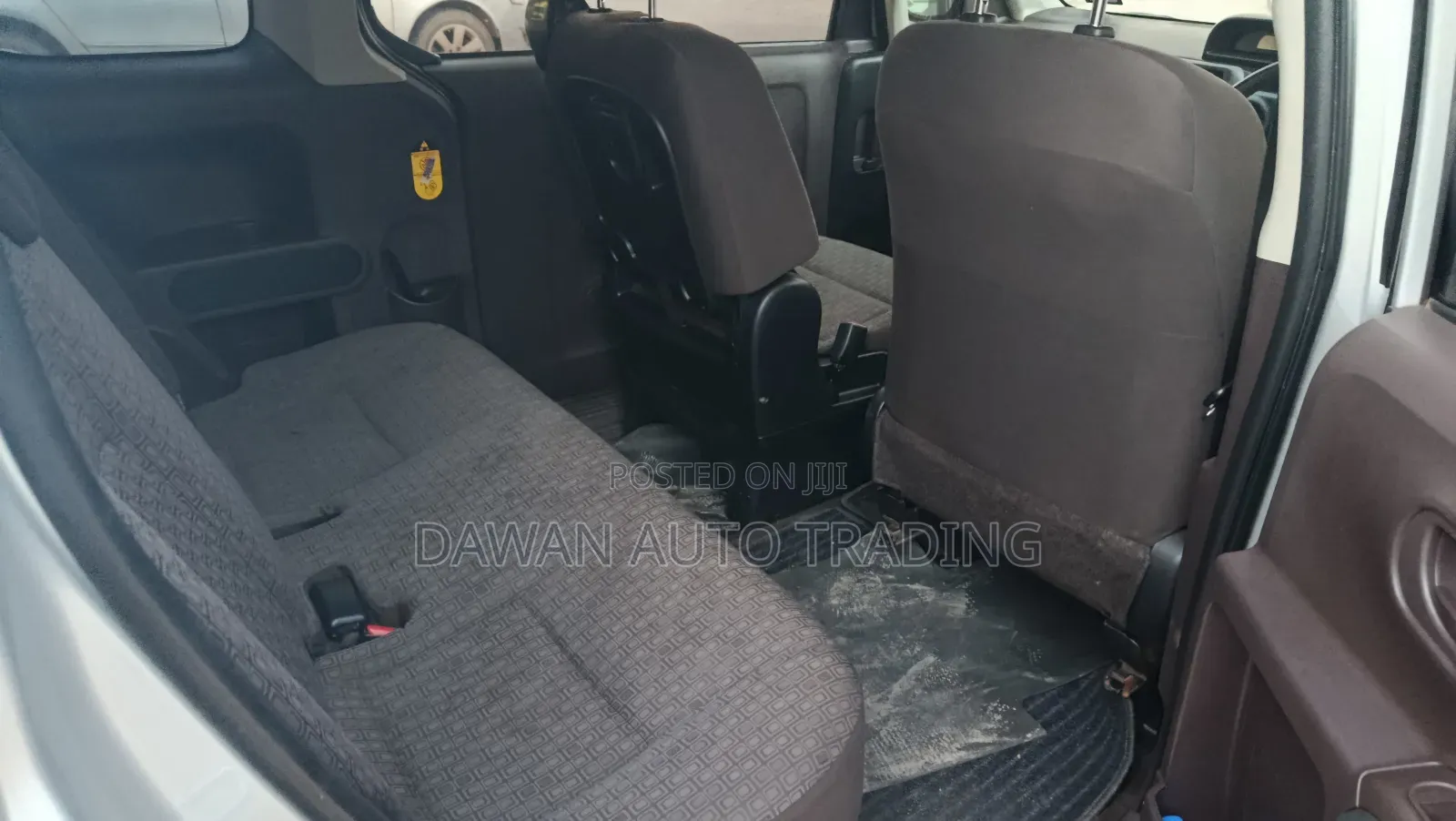 Toyota Spade 2015 Silver