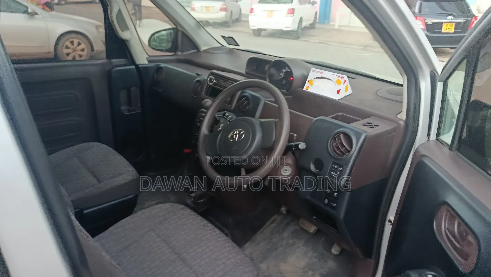 Toyota Spade 2015 Silver