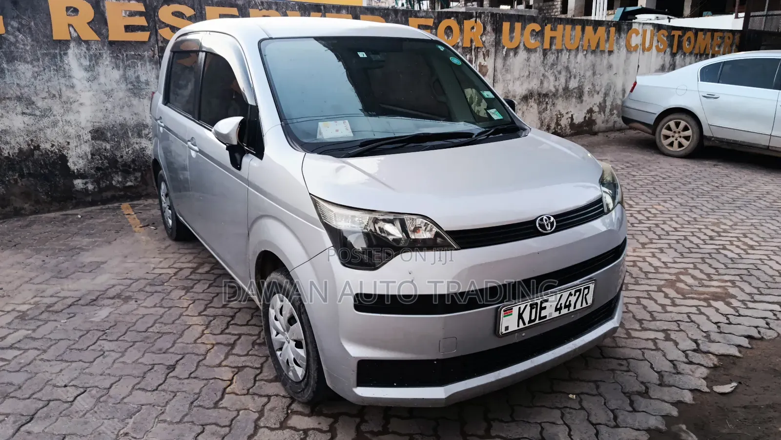 Toyota Spade 2015 Silver