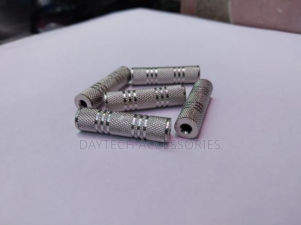 3.5mm Female to Female Stereo Audio Jack Adapter