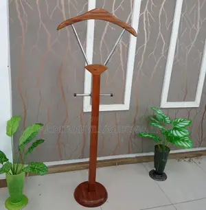 Hangers: Executive Luxury Solid Coat Hanger in Wood