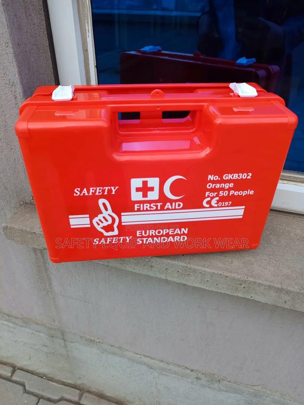 Robust Orange First Aid Kit Ce Approved Gkb302 Model.