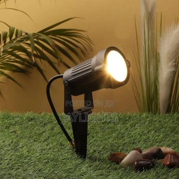 Led Garden Spike Light – All-Weather