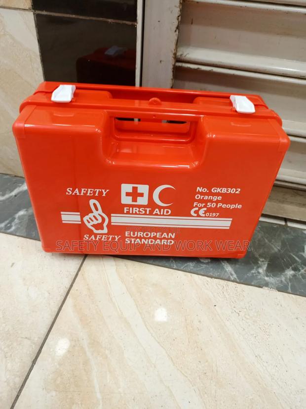 Ce 0197 Large Group Safety Kit Model Gkb302
