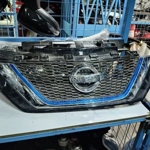 Nissan Note 2015 Grille