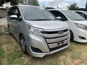 Toyota Noah 2.0 AWD (7 Seater) 2018 Silver