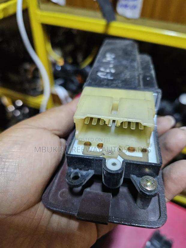 Main Switch Ae100 - thumbnail 3