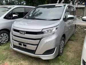 Toyota Noah 2.0 AWD (7 Seater) 2018 Silver