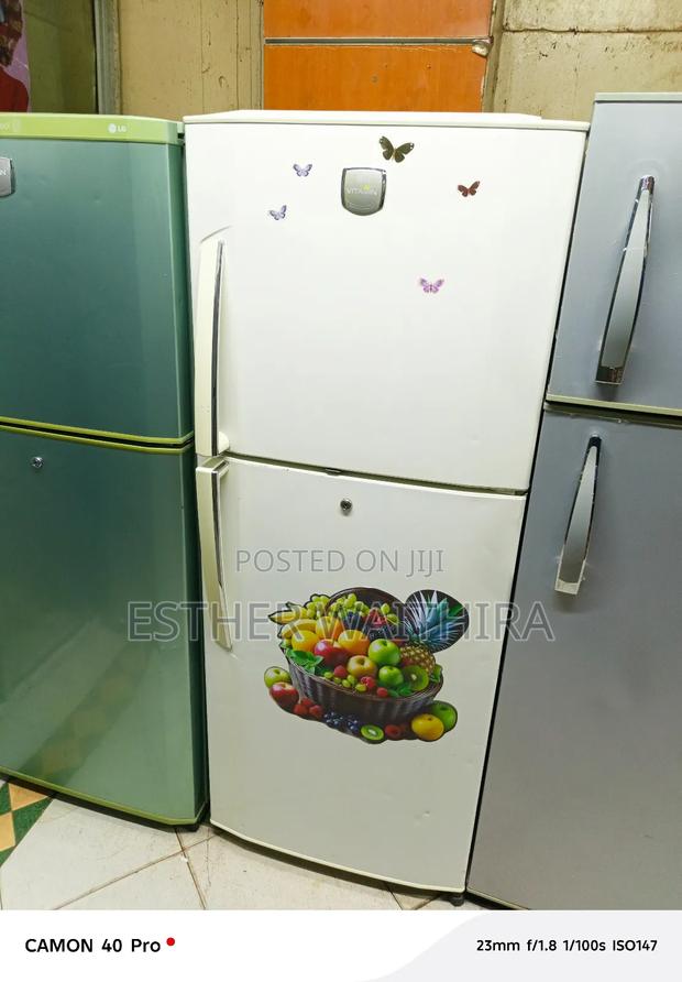 A Neat Lg Double Door Fridge 250 Litres
