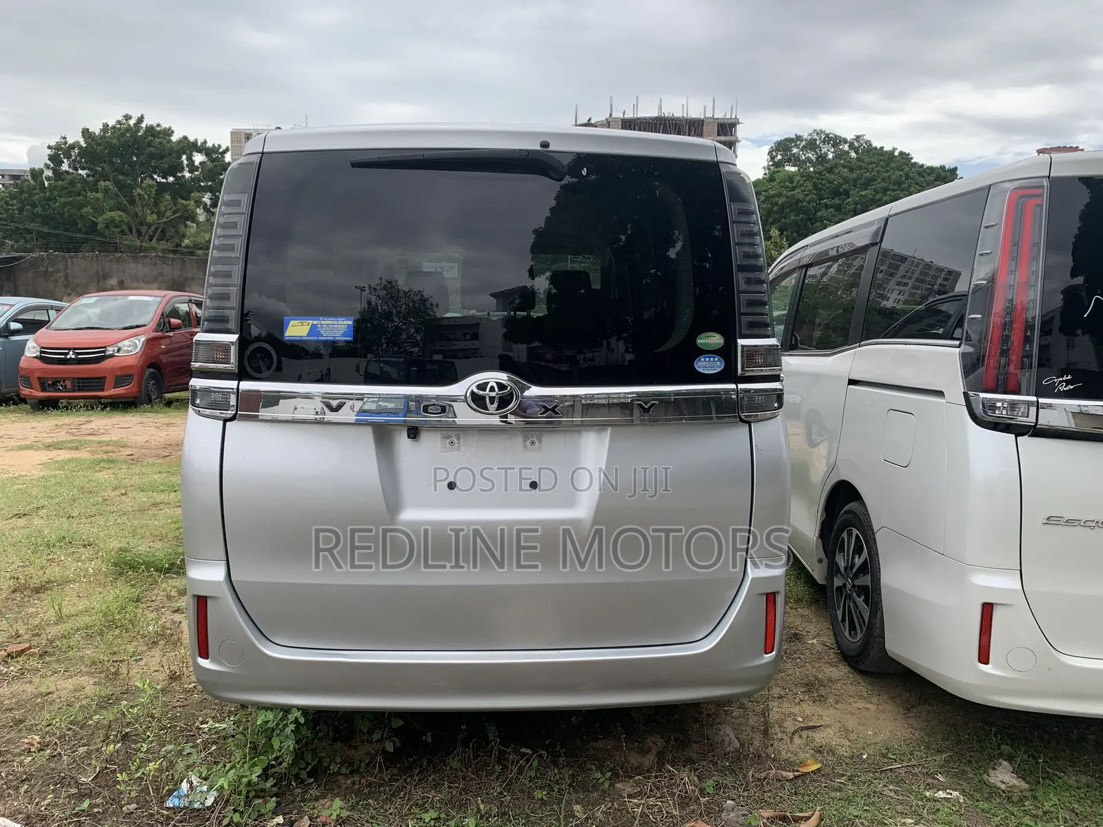 Toyota Voxy 2018 Silver