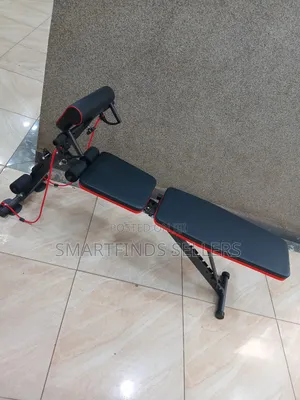 Foldable Strength Training Bench – All-in-One Gym