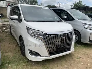 Toyota Esquire 2.0 FWD (7 seater) 2018 Pearl
