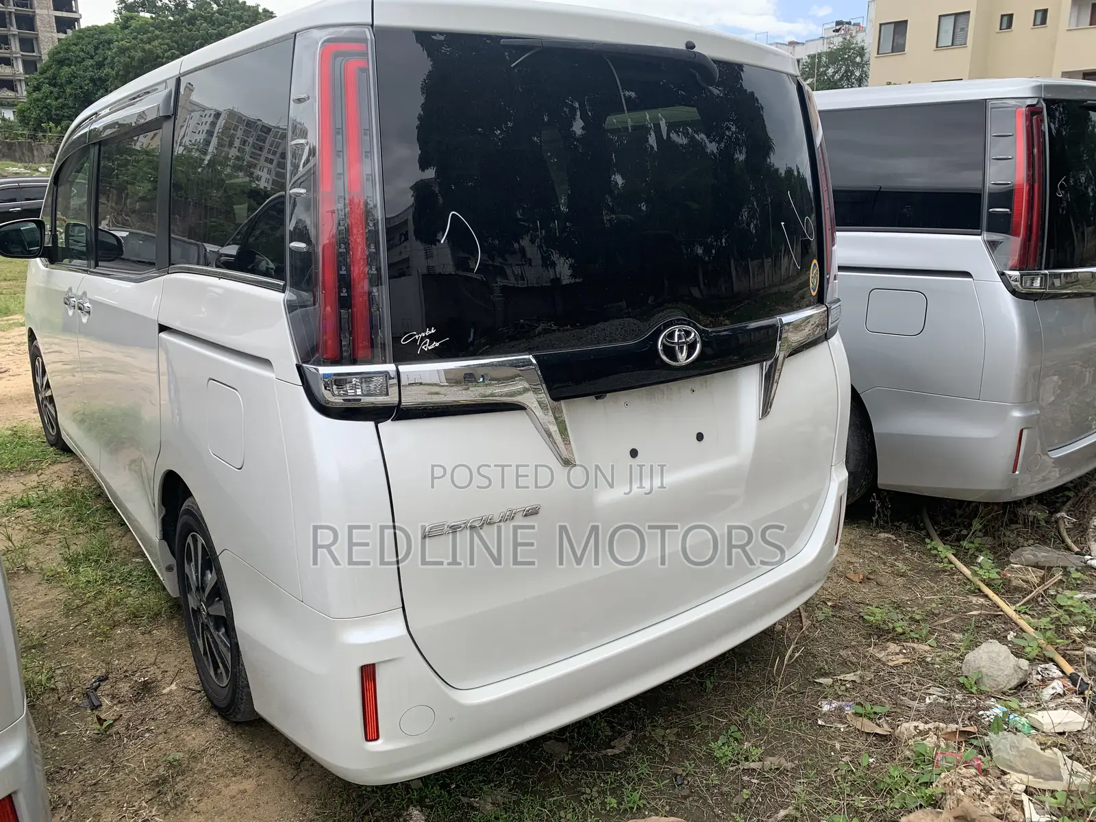 Toyota Esquire 2.0 FWD (7 seater) 2018 Pearl