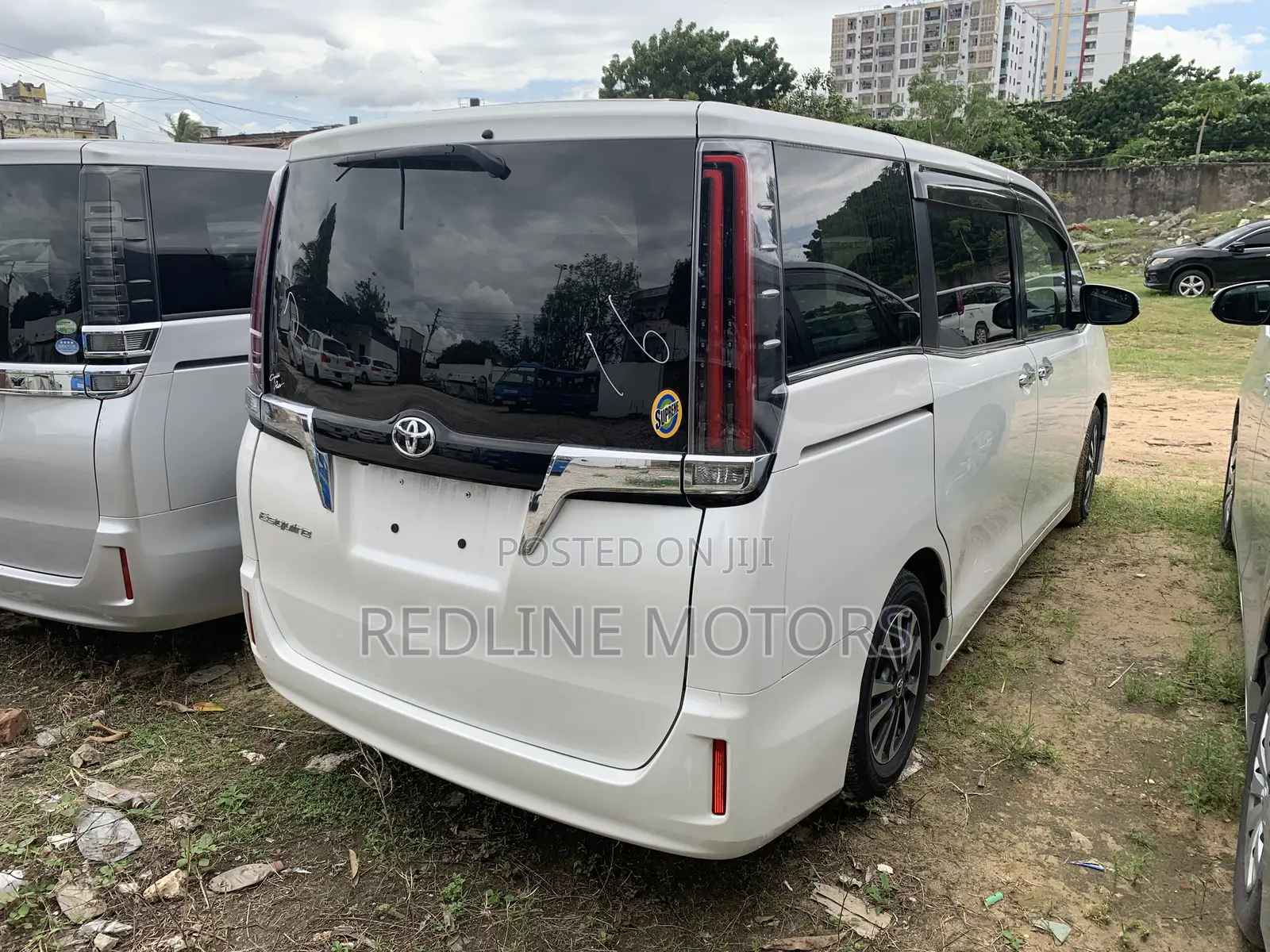 Toyota Esquire 2.0 FWD (7 seater) 2018 Pearl