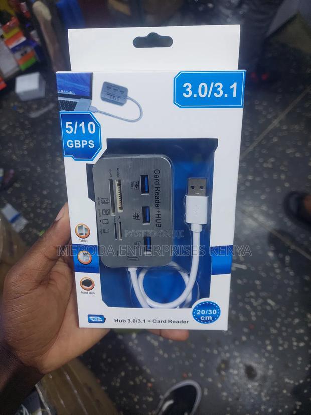 Hub 3.0 + Card Reader - main view