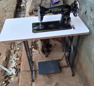 Singer Sewing Machine With Local Table