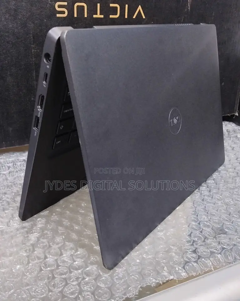 Laptop Dell Latitude 5300 8GB Intel Core I7 SSD 256GB
