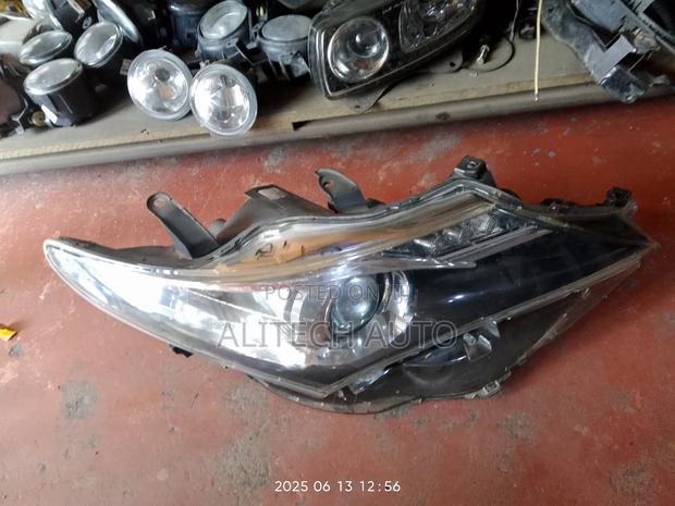 Toyota Ractis Headlight Non 2013