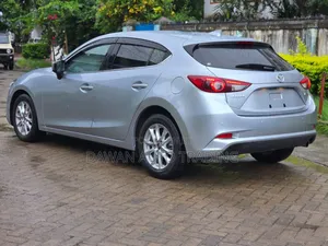 Mazda Axela 2018 Silver