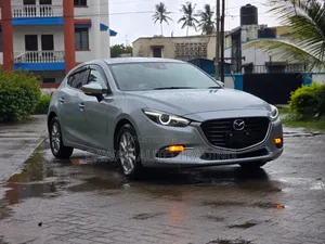 Mazda Axela 2018 Silver