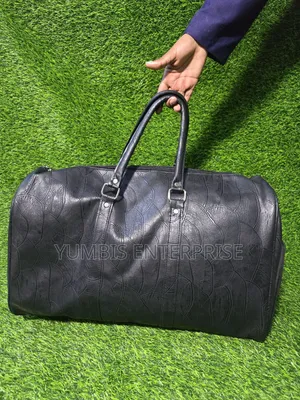 Pu Leather Duffle Bags With a Show Compartment