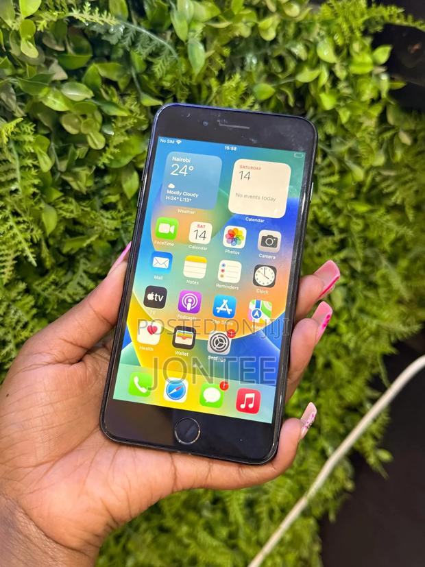 Apple iPhone 8 Plus 64 GB Black