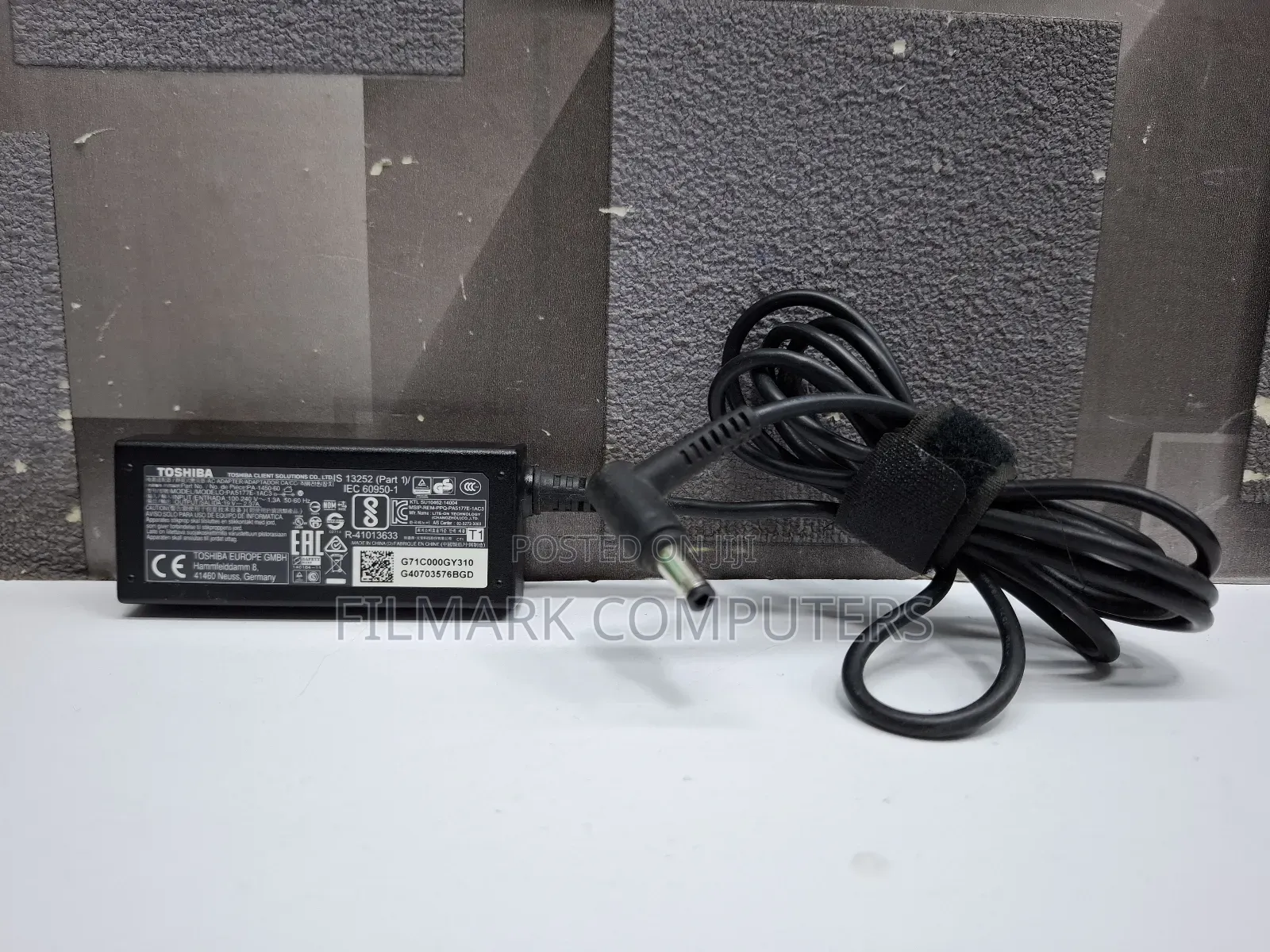 Toshiba Ac Original Genuine Adapter 19v 2.37a 45w
