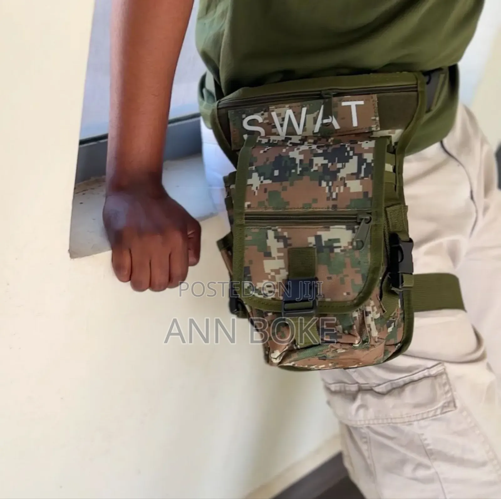 Actual Photo Tactical Thigh Bag Material: Oxford