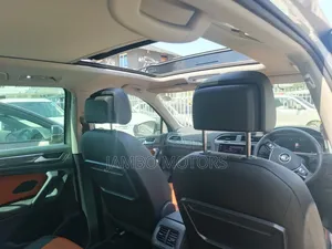 Volkswagen Tiguan 2.0T SEL R-Line AWD 4MOTION 2019 Gray