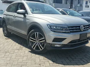 Volkswagen Tiguan 2.0T SEL R-Line AWD 4MOTION 2019 Gray