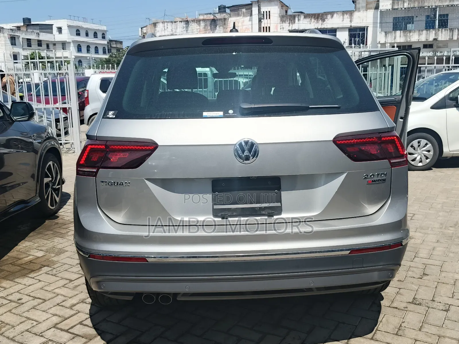 Volkswagen Tiguan 2.0T SEL R-Line AWD 4MOTION 2019 Gray