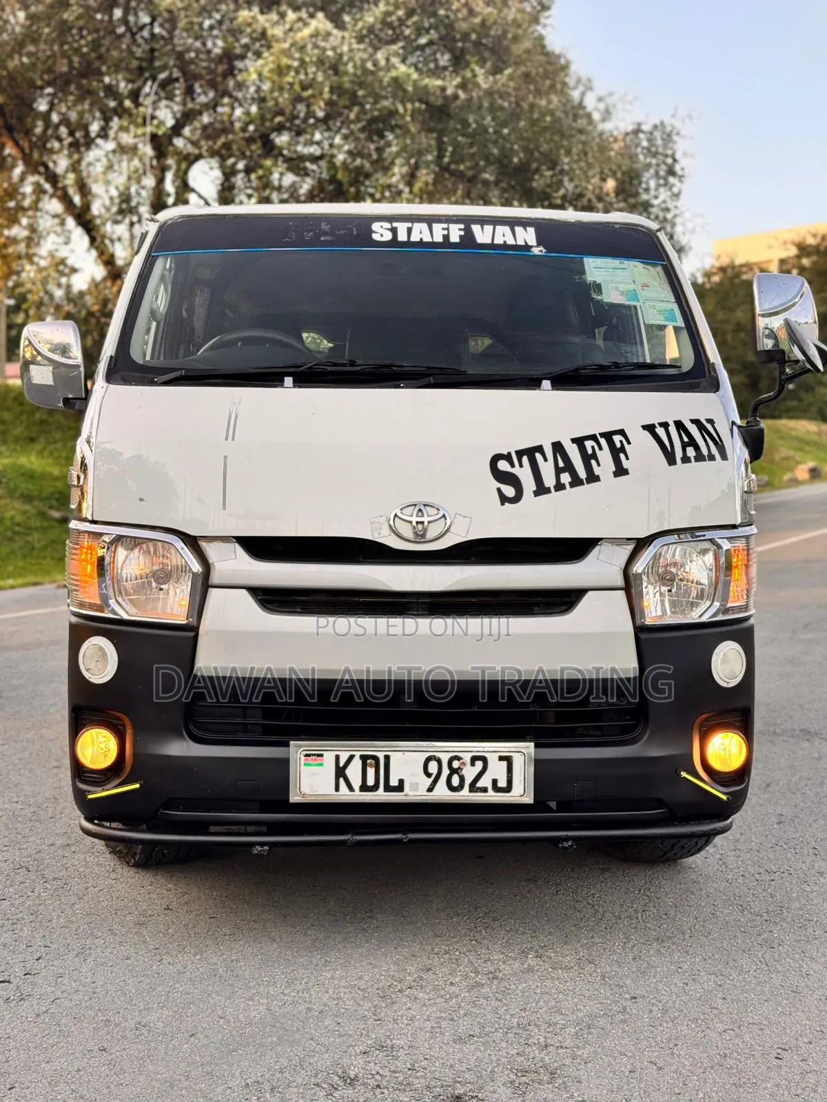 Toyota HiAce 2016 White