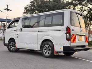 Toyota HiAce 2016 White