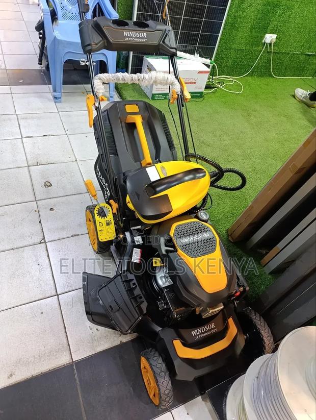 Gasoline Lawn Mower - thumbnail 2