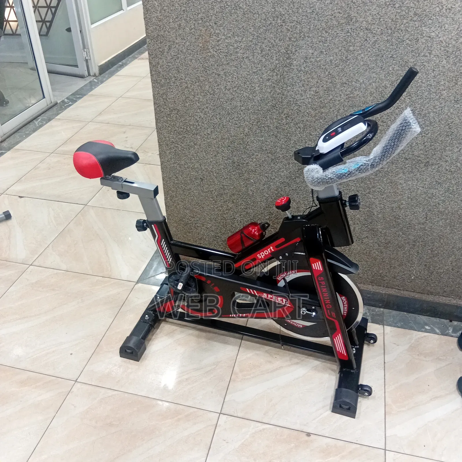 Indoor Exercise Spin Bike With Adjustable Resistance