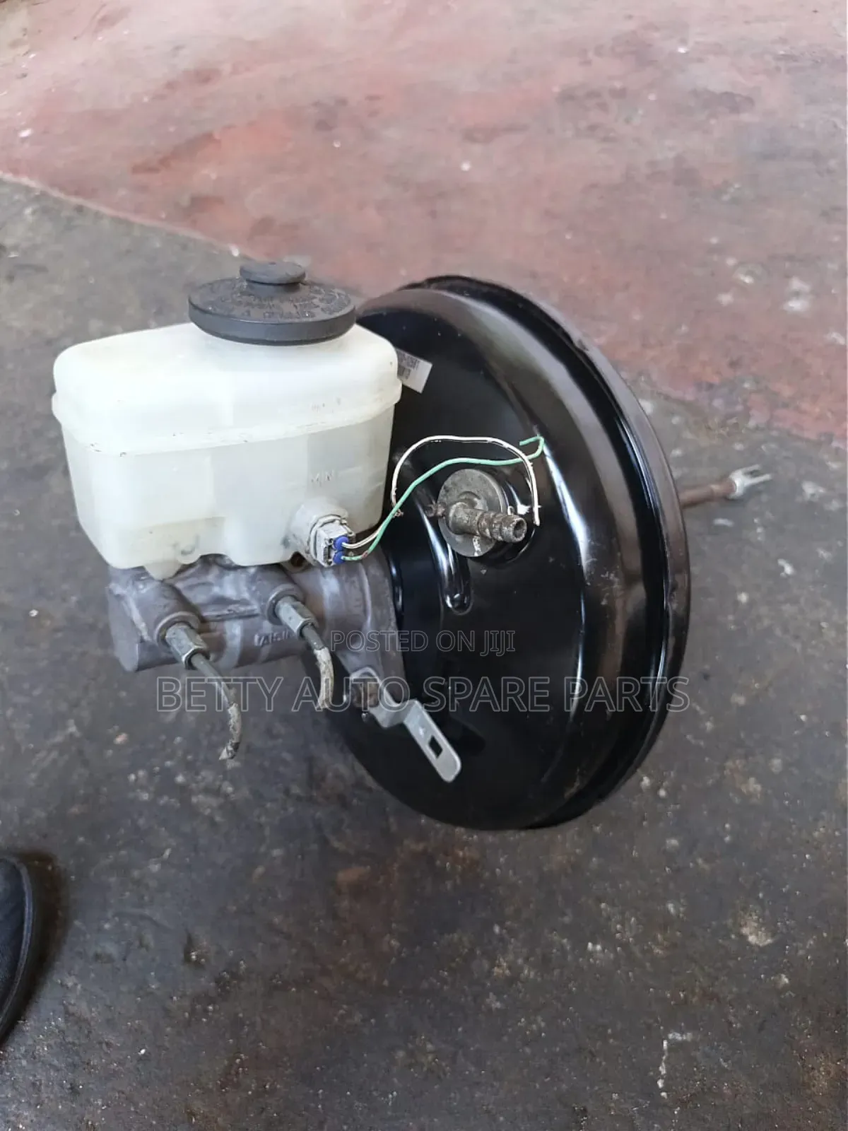 Prado 120/Hilux/ Surf Brake Booster