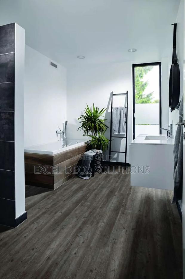 Coastal Grey Vinyl Planks - main view
